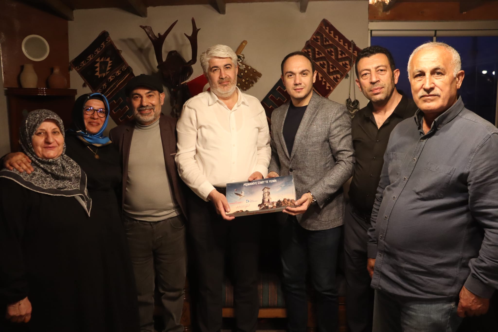 İZMİT BELEDİYESİ’NDEN YOZGATLILAR FEDERASYONU’NA ÇIKARTMA: İŞ BİRLİĞİ GÜÇLENİYOR!