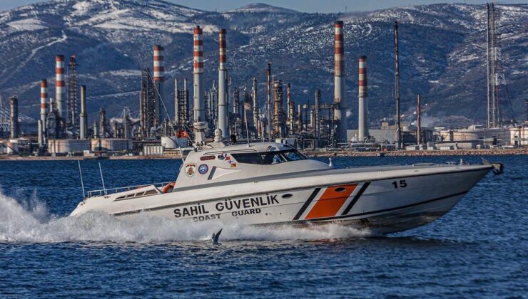 23 Nisan Coşkusu İzmit Marina’da! Sahil Güvenlik Botu Kapılarını Açıyor