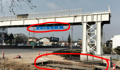 BAŞİSKELE’DE “KÖR” NOKTA TEHLİKESİ: YENİ ÜST GEÇİT TABELALARI KAPATTI!