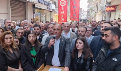 CHP Gölcük İlçe Başkanı Mehmet Uzuner Meydandan Haykırdı: “Yolumuzdan Dönmeyeceğimize Ant İçiyoruz!”