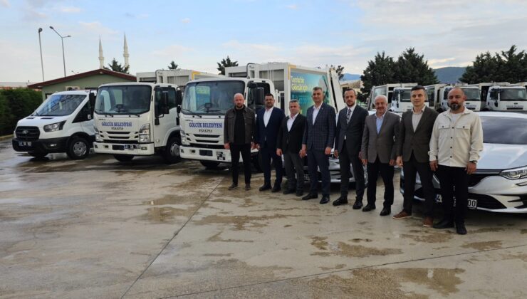 Gölcük Belediyesi Hizmet Çıtasını Yükseltiyor: Araç Filosuna 5 Yeni Takviye!