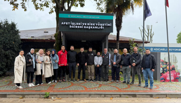 Afet Anında Kesintisiz İletişim: Kocaeli’de STK’lara Telsiz Eğitimi
