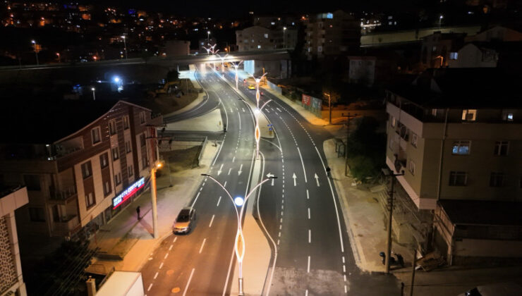 GEBZE ESKİHİSAR YOLU GECE GÖRÜNTÜSÜYLE BÜYÜLÜYOR!