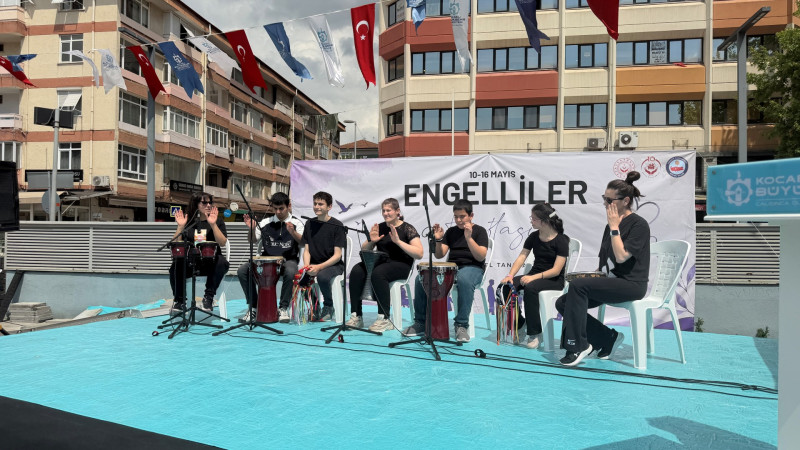 İZMİT KENT MEYDANI’NDA ANLAMLI BULUŞMA: “EMPATİ PARKURU” İLE ENGELSİZ BİR KOCAELİ