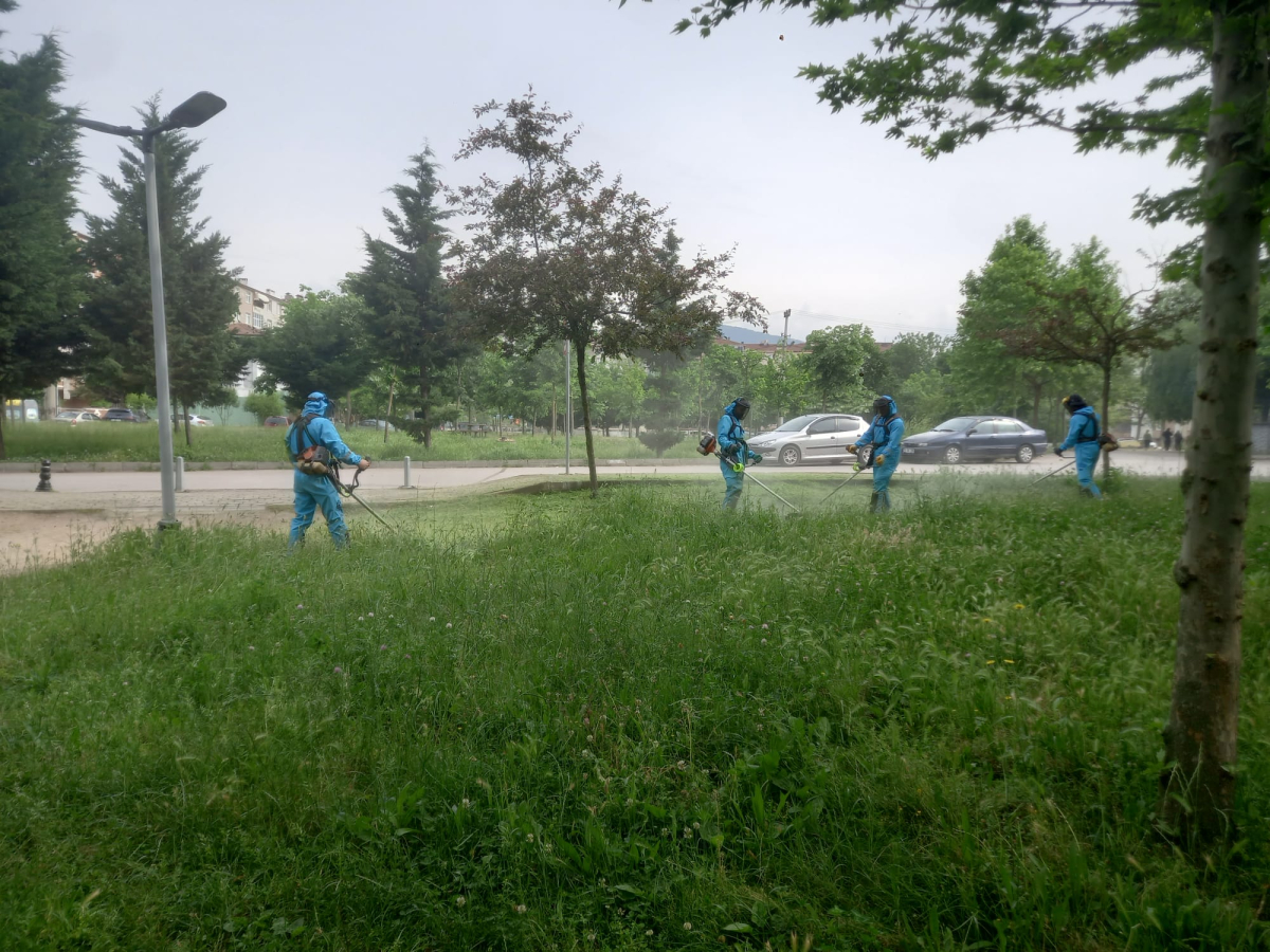 Kocaeli Büyükşehir’den Bayram Öncesi Hummalı Temizlik Seferberliği!