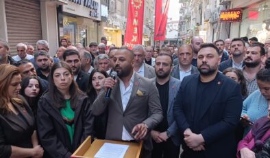 CHP Derince İlçe Başkanı Orkun Utkubaş: “Ne Mutlu ki Bu Meydanda Faşistler Yok!”