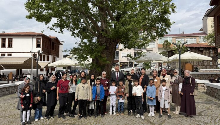 Gölcük’te Anneler Günü: Düşünce ve Sevgi Felsefe Atölyesi’nde Buluştu