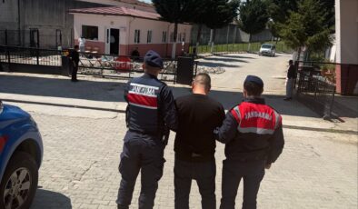 Jandarmadan Kaçamadı! Dilovası’nda 11 Yıl Cezası Bulunan Zehir Taciri Yakalandı