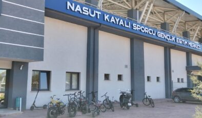 “SPORUN MERKEZİNDE BİSİKLET MAĞDURİYETİ: GENÇLER PARK YERİ İSTİYOR!”