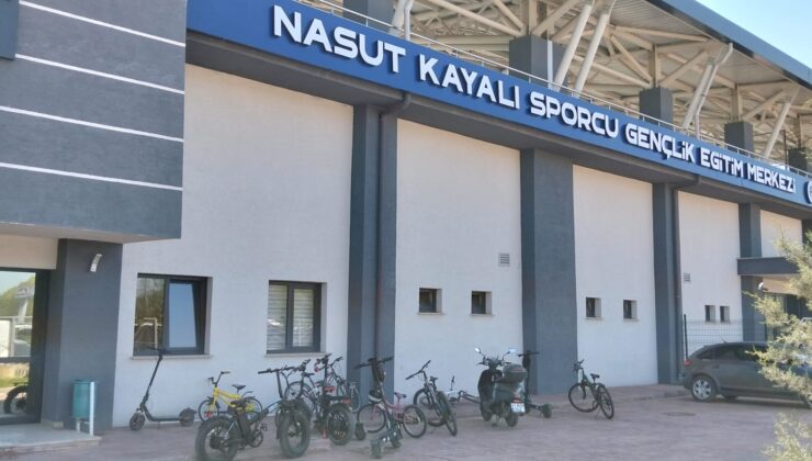 “SPORUN MERKEZİNDE BİSİKLET MAĞDURİYETİ: GENÇLER PARK YERİ İSTİYOR!”