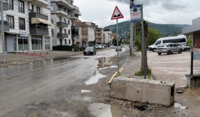 Gölcük İhsaniye’de Hastane Yolunda Çile Bitmiyor: Vatandaş Hizmet Bekliyor!