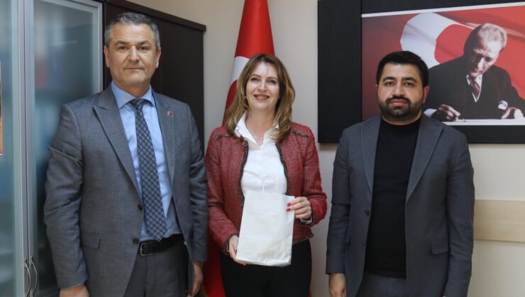 İzmit Belediyesinden Kadın Muhtarlara Anlamlı Ziyaret