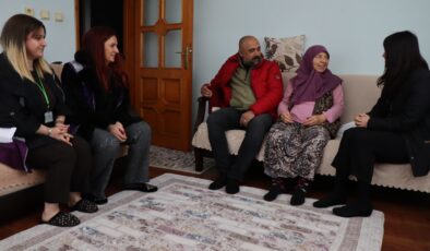 İzmit’in Köylerinde Anne Şefkati: Başkan Hürriyet’ten Anlamlı Ziyaret