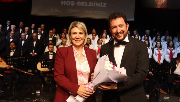 İzmit’te Türkü Gecesi: Süleyman Demirel Kültür Merkezi’nde Unutulmaz Konser!