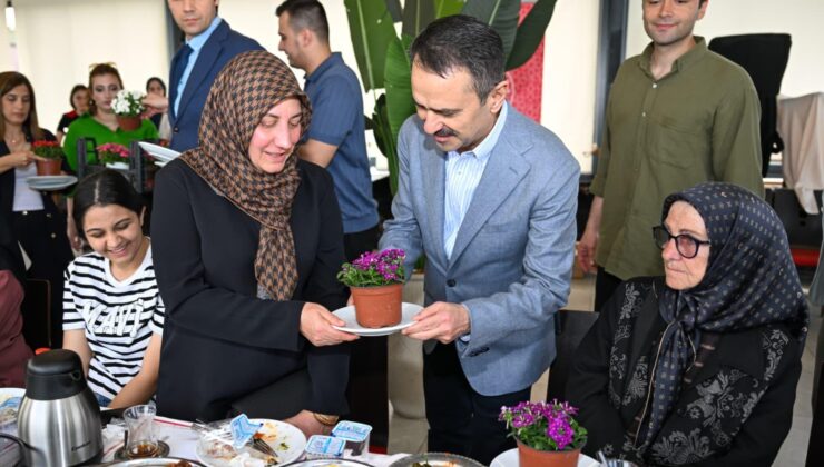 Kocaeli Valisi Aktaş’tan Şehit Annelerine Vefa Kahvaltısı