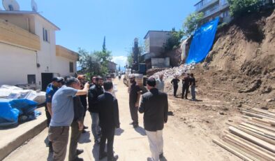 İzmit’te Korkutan Toprak Kayması: Vali Aktaş Olay Yerinde!