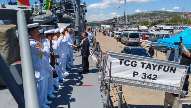 Vali Aktaş’tan 19 Mayıs’ta TCG Tayfun’a Anlamlı Ziyaret
