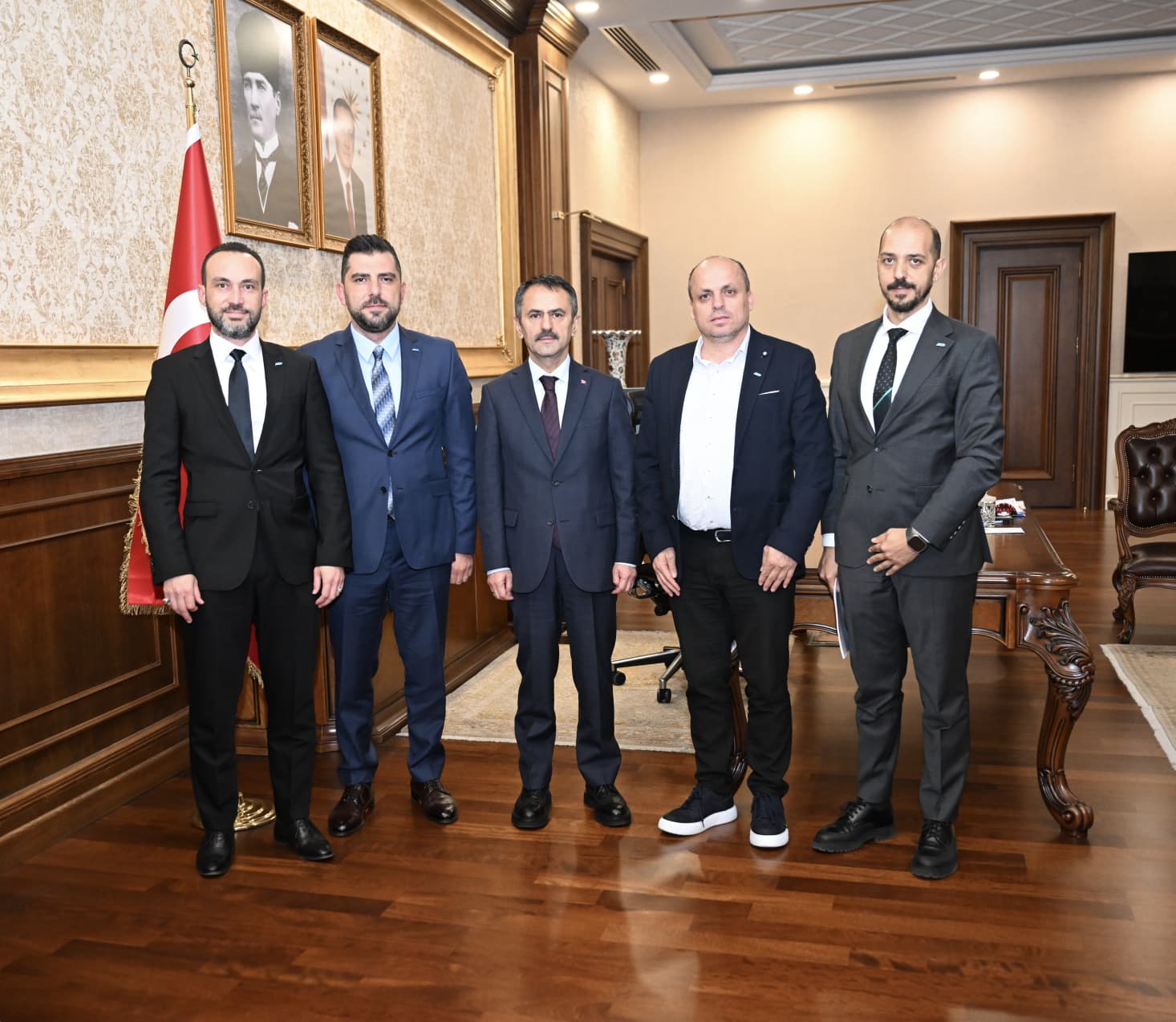 AND Başkanı Salih Kodaman ve Yeni Yönetiminden Vali Aktaş’a Ziyaret