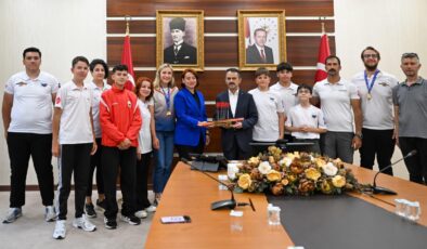 Türkiye Şampiyonu Kürekçilerden Vali İlhami Aktaş’a Gurur Ziyareti!