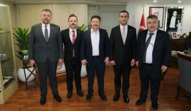 Oto Galericiler Mesleki Faaliyet Komisyonu, Genel Başkan Mehmet Yiğiner Başkanlığında Toplandı