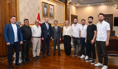 Kartepe Kulüpler Birliği’nden Vali Aktaş’a “Şöhretler Turnuvası” Daveti