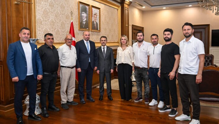 Kartepe Kulüpler Birliği’nden Vali Aktaş’a “Şöhretler Turnuvası” Daveti