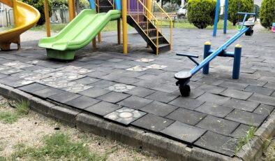 Kartepe Yıldız Sokak’taki Çocuk Parkı Tepki Çekiyor: “Bordür Taşları Tehlike Saçıyor”