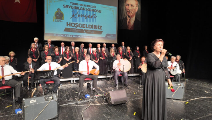 Saygınlar Korosu İkinci Konseriyle Süleyman Demirel Kültür Merkezi’ndeydi