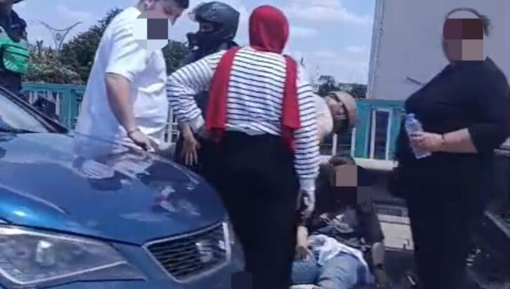 CARREFOUR KÖPRÜSÜ’NDE KAZA: YARALI MOTOSİKLETLİYE İLK MÜDAHALEYİ DİĞER SÜRÜCÜLER YAPTI