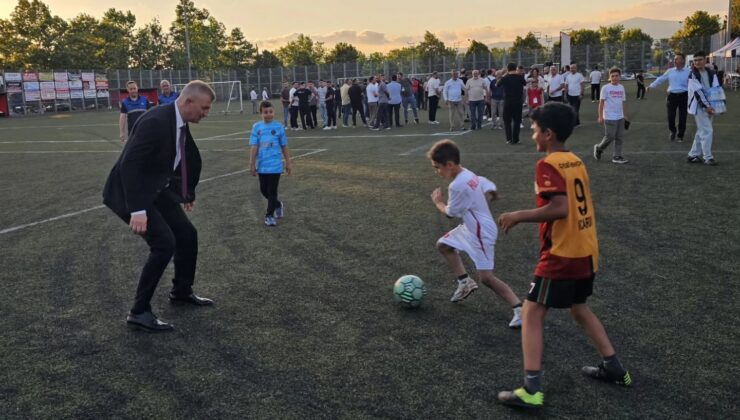 GÖLCÜK’TE KÖYLER ARASI SPOR ŞÖLENİ: 7. GELENEKSEL FUTBOL TURNUVASI BAŞLADI!