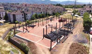 Ataevler’e Modern Kent Çarşısı Geliyor: Kartepe’de Çalışmalar Hızlandı