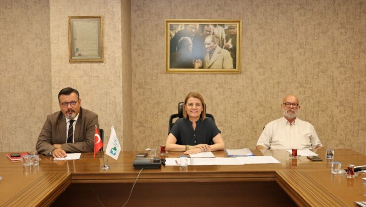 Hürriyet’ten Rest: “Engellediler Ama Çocuklar Beklemeyecek, Okul Önlerinde Dağıtacağız!”
