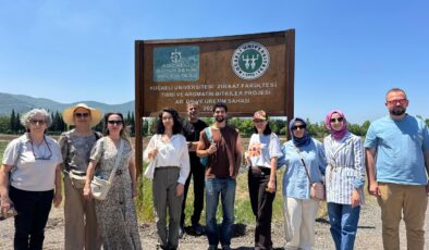 Kocaeli Büyükşehir Belediyesi TABİP Projesi Tıbbi ve Aromatik Bitki Üretim Sahası Ziyaret Edildi