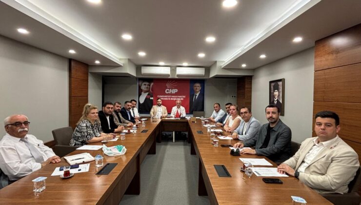 CHP Kocaeli’den Özgür Özel’e Tam Destek: İmzalar Ankara’ya Götürülüyor!