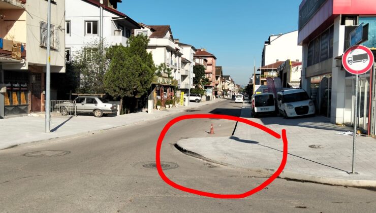 Kartepe İstasyon Mahallesi’ndeki Yol Düzenlemesi Sürücüleri Tedirgin Ediyor