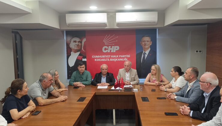 CHP Kocaeli  Parti Okulu Eğitmenlerinden Yargı Kararına Tepki: “Halk İradesinin Yanındayız”