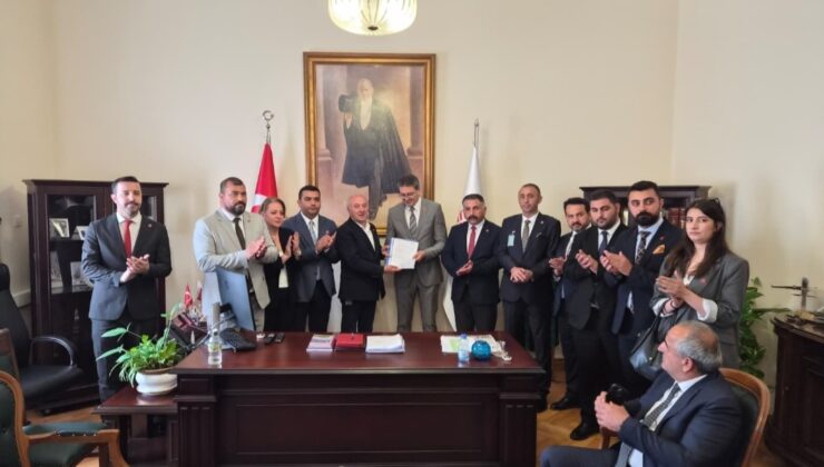​CHP Kocaeli’den Kurultay Hamlesi: İmzalar Ankara’da!