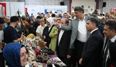 KARMEK Yıl Sonu Sergisinde Büyük Coşku: El Emeği Ürünler Göz Kamaştırdı