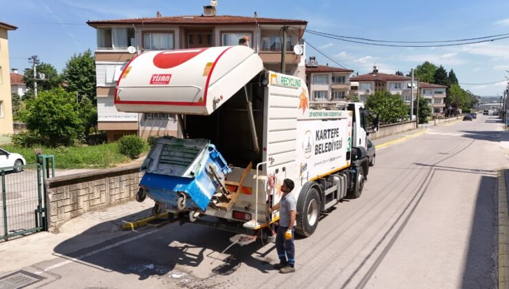 Kartepe’de Bayram Sonrası Titiz Çalışma: Konteynerler Köşe Bucak Temizleniyor