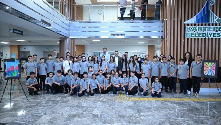 Kartepe’de Sanat Rüzgarı: Genç Yeteneklerin Eserleri Göz Kamaştırdı!
