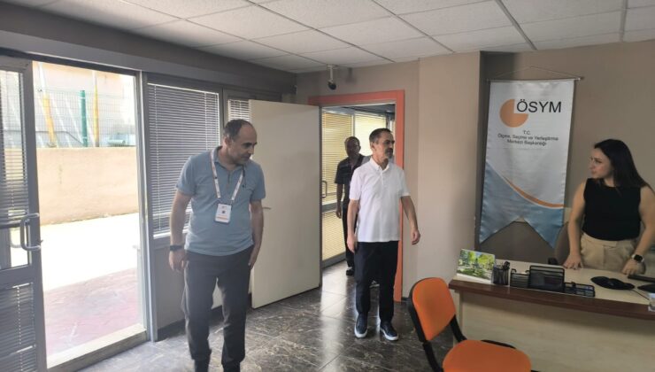 VALİ İLHAMİ AKTAŞ’TAN YKS MESAİSİ: ÖSYM KOORDİNATÖRLÜĞÜNÜ VE SINAVDAKİ VELİLERİ ZİYARET ETTİ