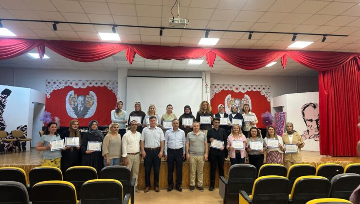 GÖLCÜK’TE ANLAMLI MEZUNİYET: ANLIYORUM ANLAŞILIYORUM PROJESİNDE SERTİFİKALAR VERİLDİ!