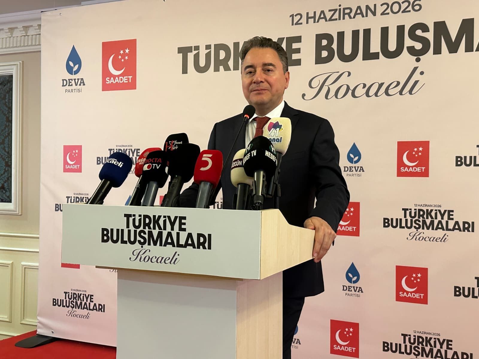BABACAN KOCAELİ’DEN SESLENDİ: “Faiz Talimatla Değil, Güvenle Düşer!”