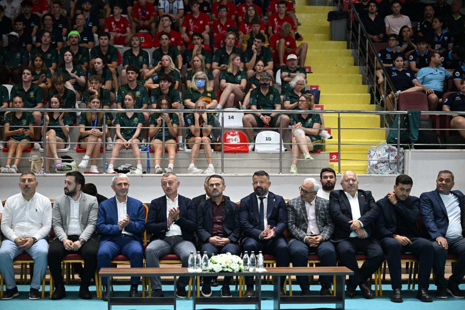 VALİ AKTAŞ VE BAŞKAN BÜYÜKAKIN, SUALTI HOKEYİ DÜNYA ŞAMPİYONASI ÖDÜL TÖRENİNE KATILDI