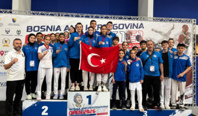 Kağıtspor Fırtınası: Mavi-Beyazlılar Son İki Haftada Dünyayı Salladı!