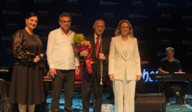 Cebeci Sahili’nde Klarnet Resitali: Efsane Usta Mustafa Kandıralı Eserleriyle Anıldı!
