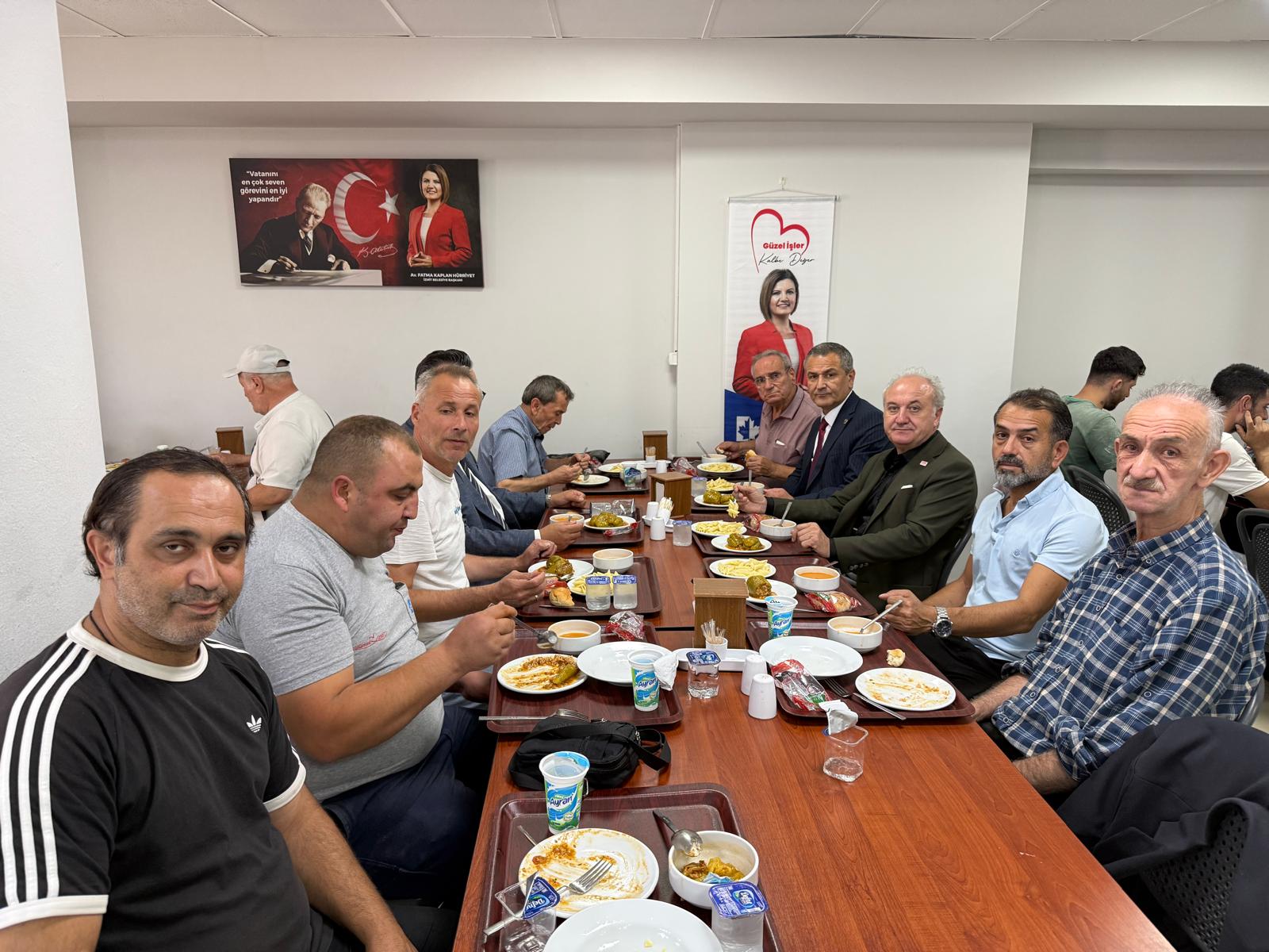 PAŞA KENT LOKANTASI’NDA HALK SOFRASI: BAŞKAN VEKİLİ LÜTFÜ OBUZ VATANDAŞLARLA BULUŞTU