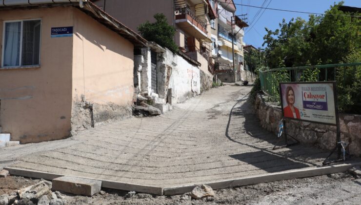 Kanlıbağ Sokak’ta Yol Yenileme Mesaisi: İzmit Fen İşleri Kolları Sıvadı