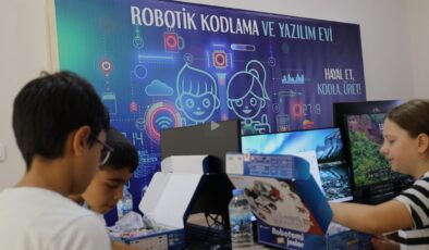 İzmit’te Geleceğin Yazılımcıları Yetişiyor: Robotik Kodlama Evi’nde Dersler Başladı