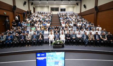 VALİ AKTAŞ BAŞKANLIĞINDA BÜYÜK AFET ZİRVESİ! KOCAELİ’NİN 5 YILLIK RİSK HARİTASI MASAYA YATIRILDI